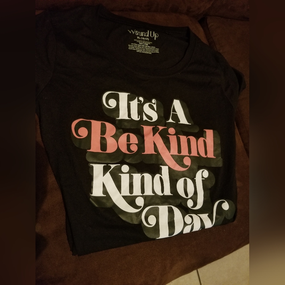 Wound Up Graphic tshirt